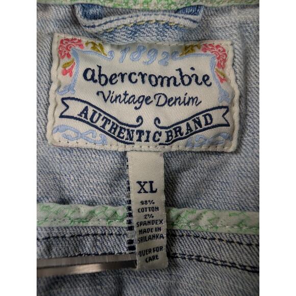 Abercrombie & Fitch Women’s Distressed VTG 90s Jean Jacket Med Light Blue Sz XL - Picture 6 of 12